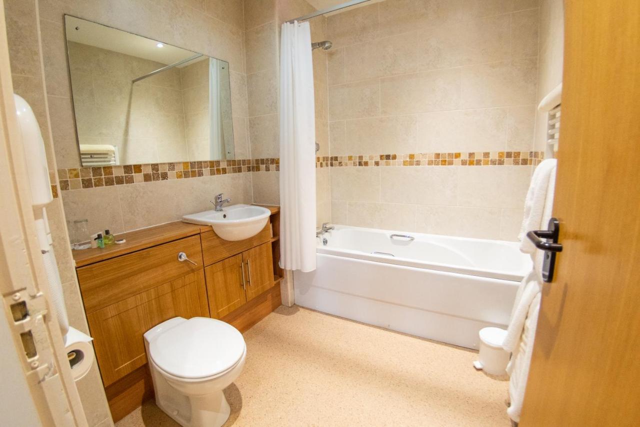 Burntwood Court Hotel Barnsley Zewnętrze zdjęcie